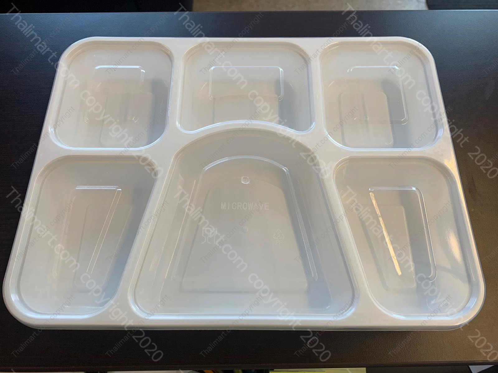 6 Compartment Disposable Microwave Safe White Thali / Tray w/ Lid 100